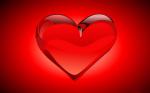 Стеклянное красное сердце